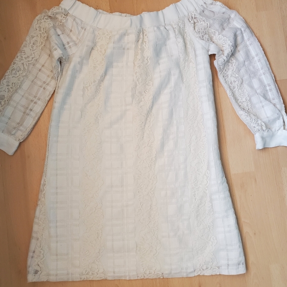 Off The Shoulder Lace Mini Dress - Picture 2 of 5